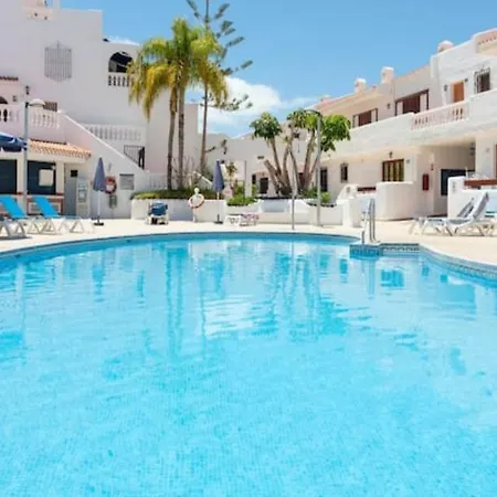 Lovely Cristianos Heated Pool Santa Cruz de Tenerife
